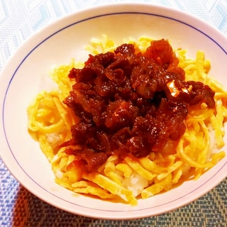 牛しぐれと錦糸卵の丼